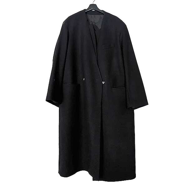 Ezra Coat