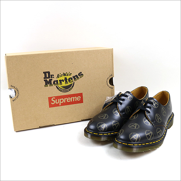 本日をsupreme×UNDERCOVER×Dr.Martens 16AW Anarchy 3-eye shoeお買取させていただきました！ 前回のコラボ同様に長蛇の列を作ったアイテム、新品未使用での入荷です！！ 近日中に楽天にも出品致しますので、お楽しみに！！！